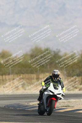 media/Oct-30-2025-Racers Edge (Thu) [[dabbdaf680]]/3-B Group/Session 2 Turn 2/